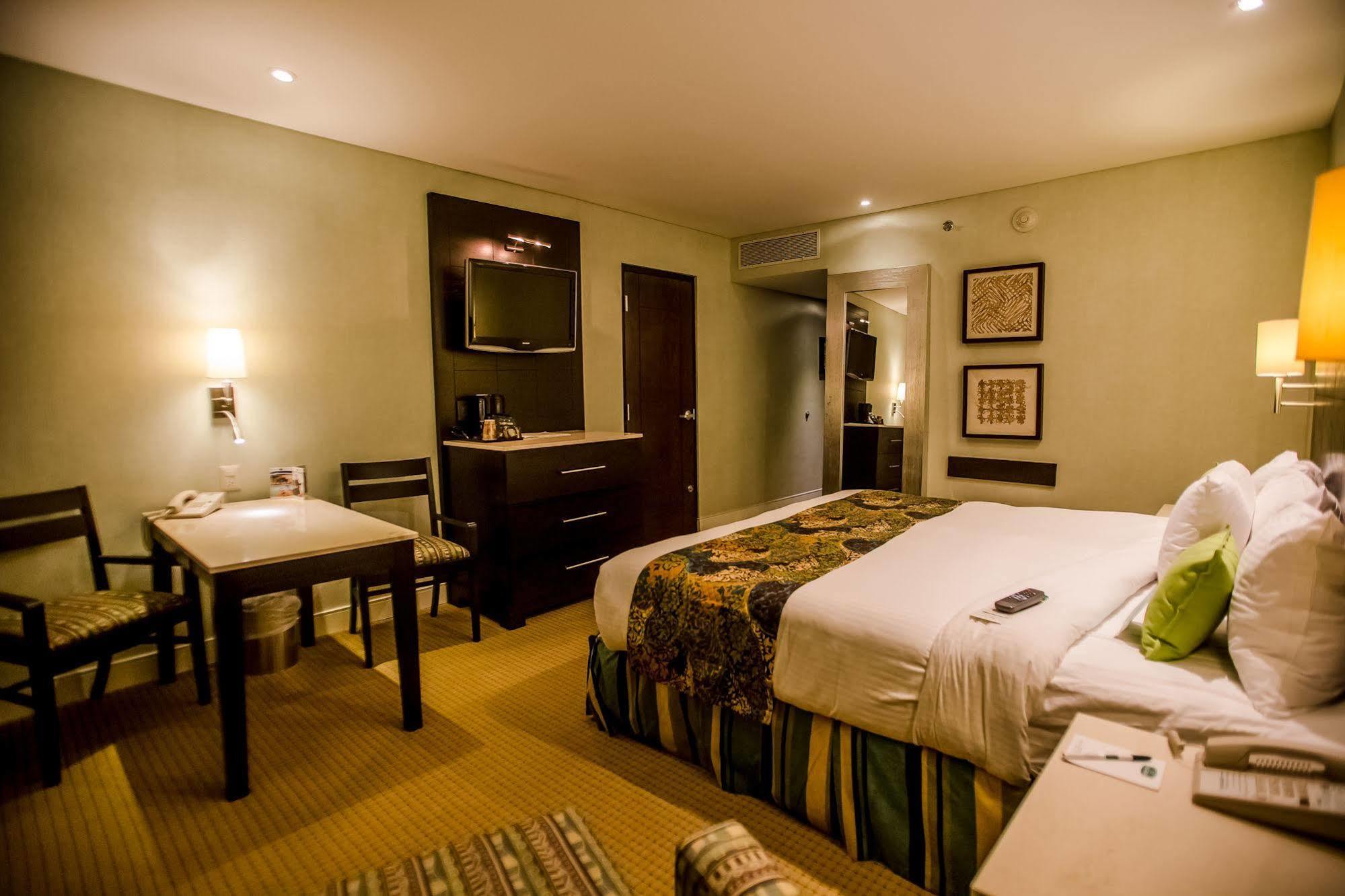 Hotel Lucerna Hermosillo Esterno foto